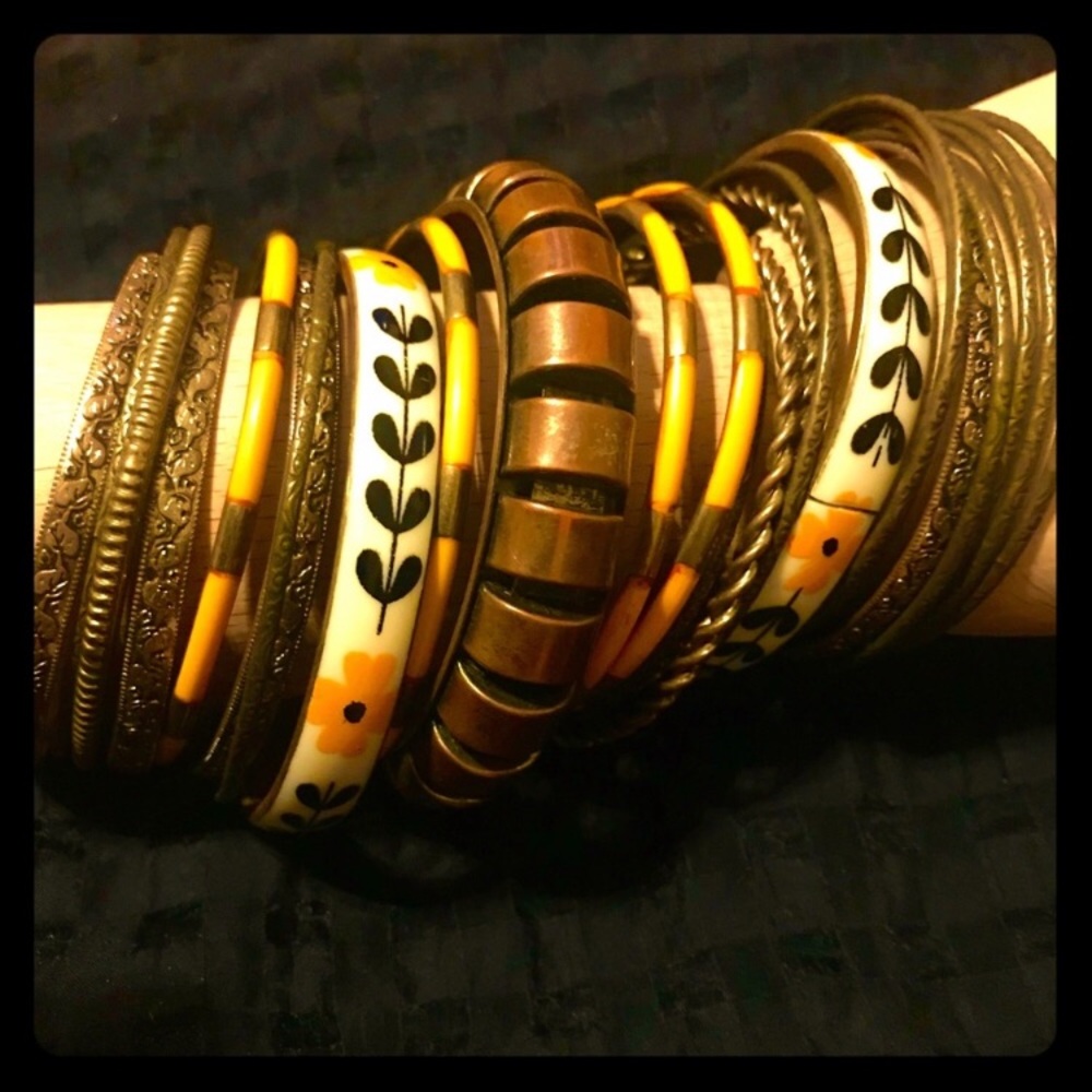 Vintage Gold/Black/Yellow/White Floral Bangle Set